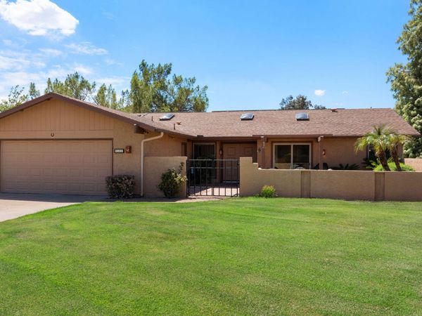 532 Leisure World, Mesa, AZ 85206