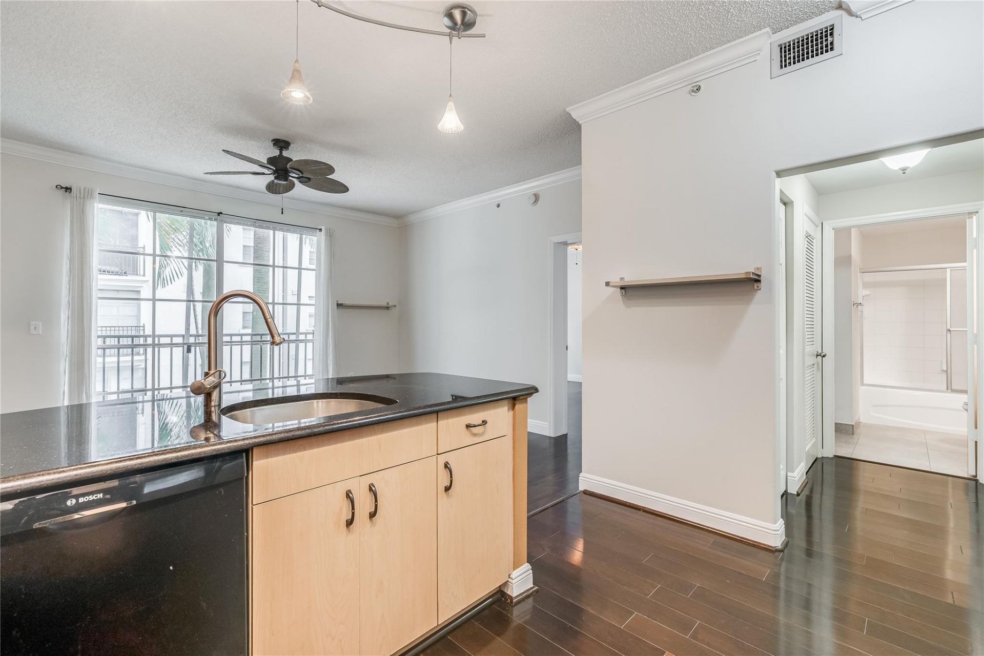 533 NE 3rd Avenue, Unit 319, Fort Lauderdale, FL 33301 Photo