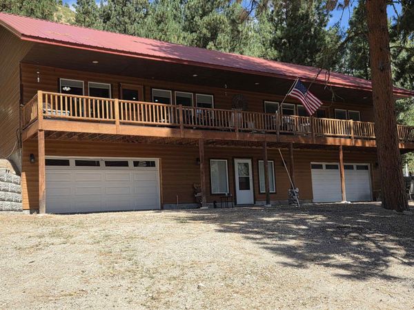 4389 N Pine Featherville Rd, Featherville, ID 83647