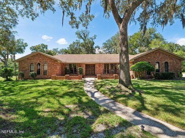 4134 WHISPERING OAKS Drive E, Jacksonville, FL 32277