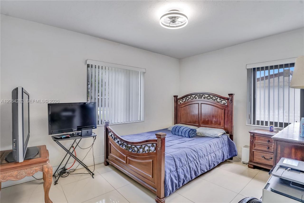 1146 Jann Ave, Opa Locka, FL 33054 Photo
