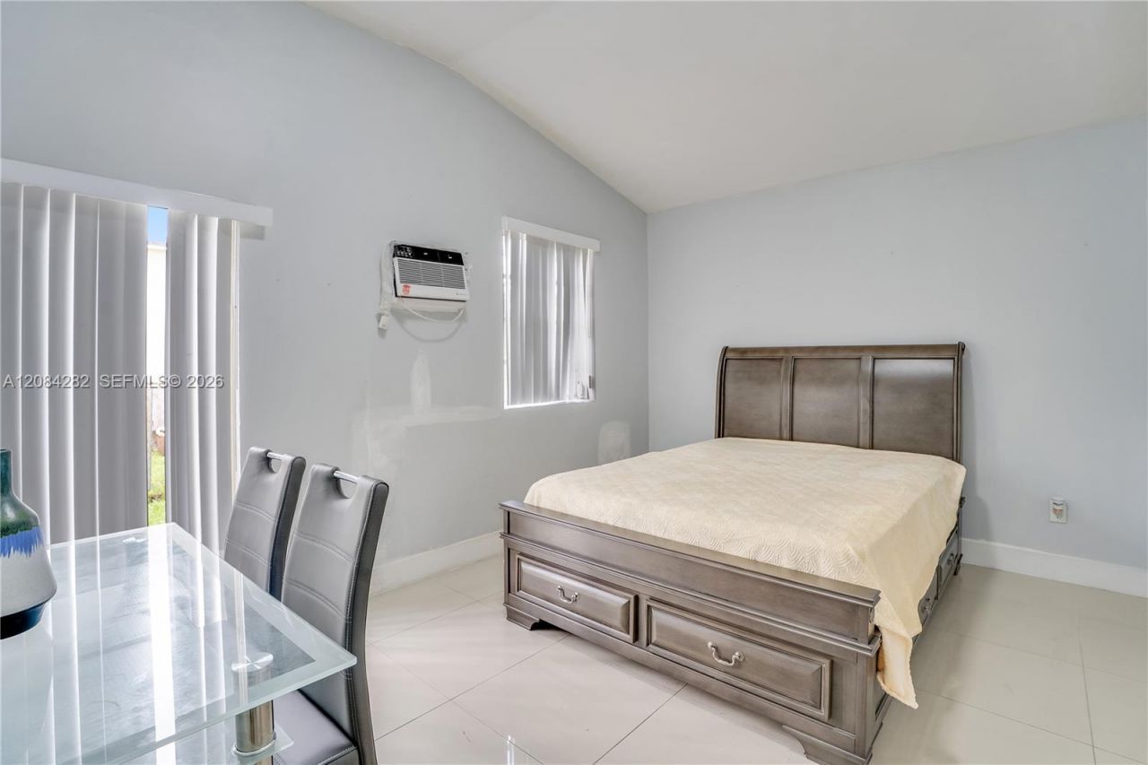 1146 Jann Ave, Opa Locka, FL 33054 Photo