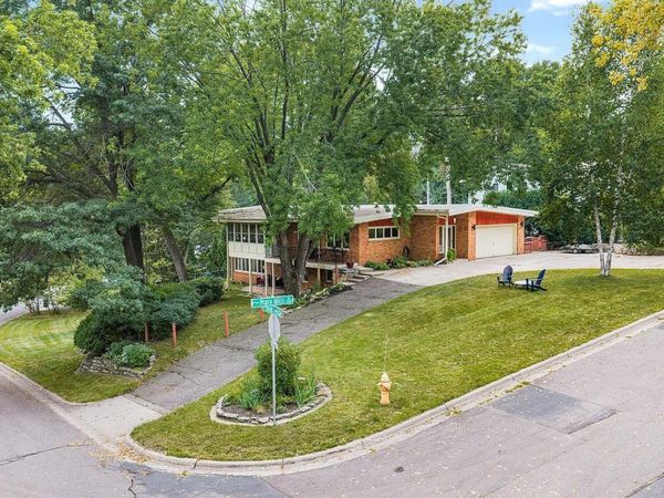 2212 Mary Hills Drive, Golden Valley, MN 55422