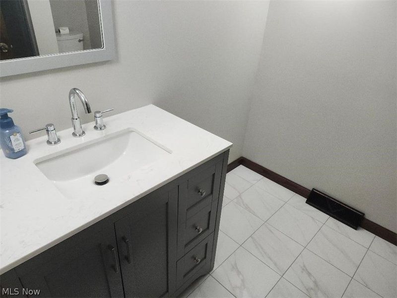 Middleburg Heights, OH 44130 Photo 23