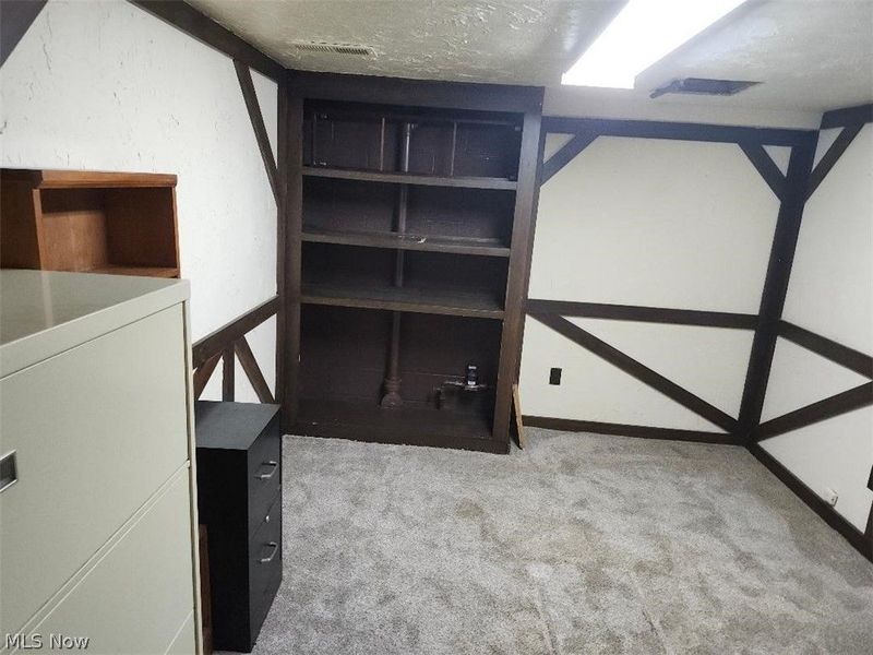 Middleburg Heights, OH 44130 Photo 28