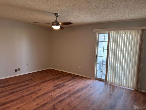 498 Witney Court , North Brunswick, NJ 08902