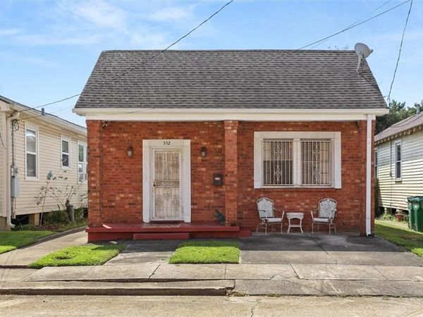 532 8TH Street , Gretna, LA 70053