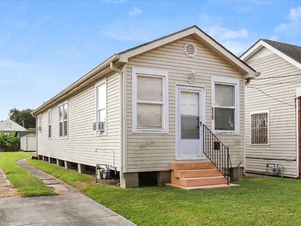 528 8TH Street , Gretna, LA 70053