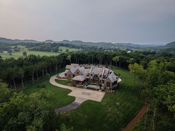 4616 Bennett Hollow Rd , Thompsons Station, TN 37179