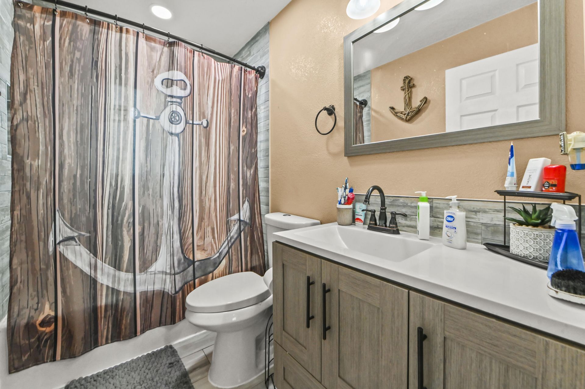 1006 Center Stone Lane, Riviera Beach, FL 33404 Photo