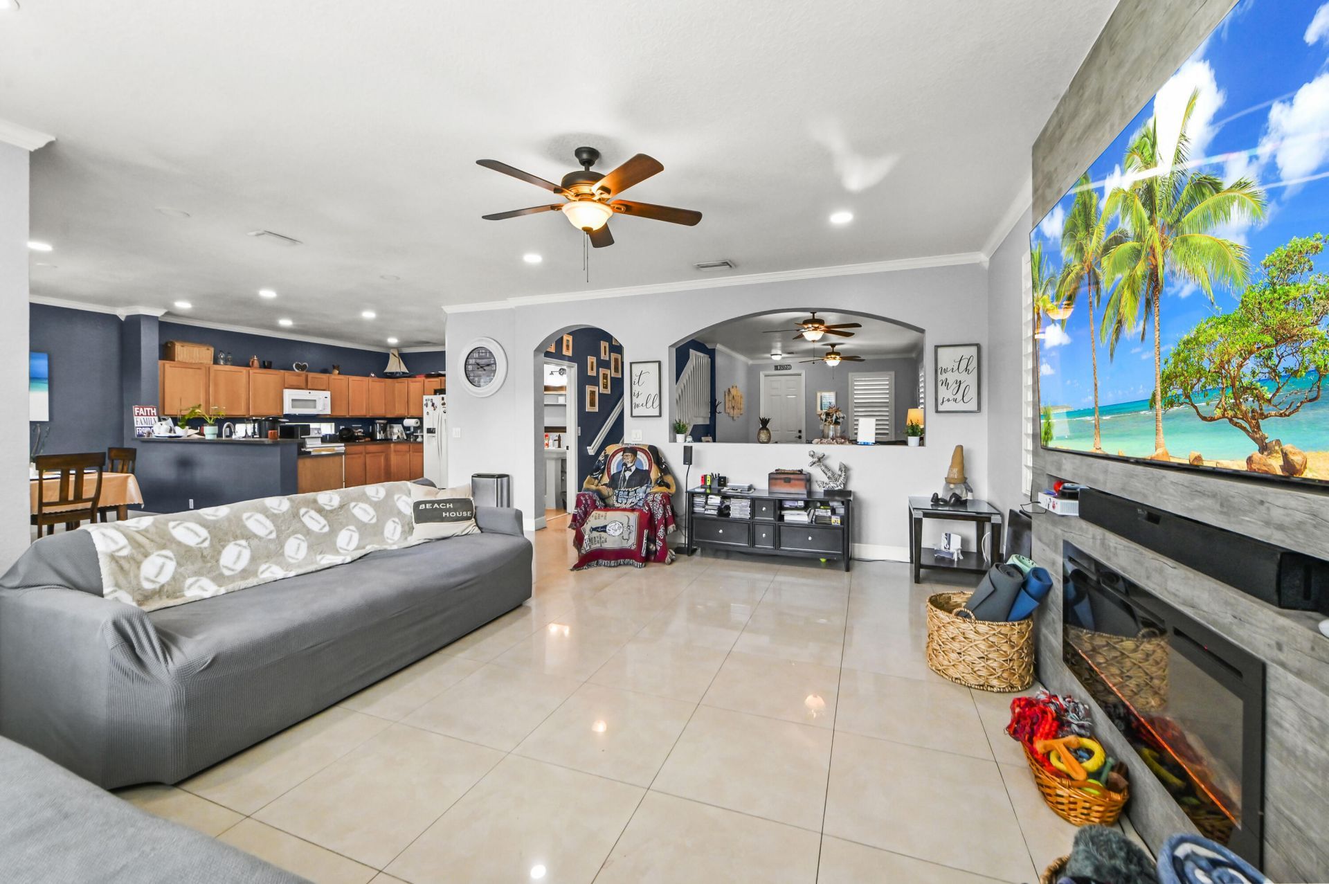 1006 Center Stone Lane, Riviera Beach, FL 33404 Photo