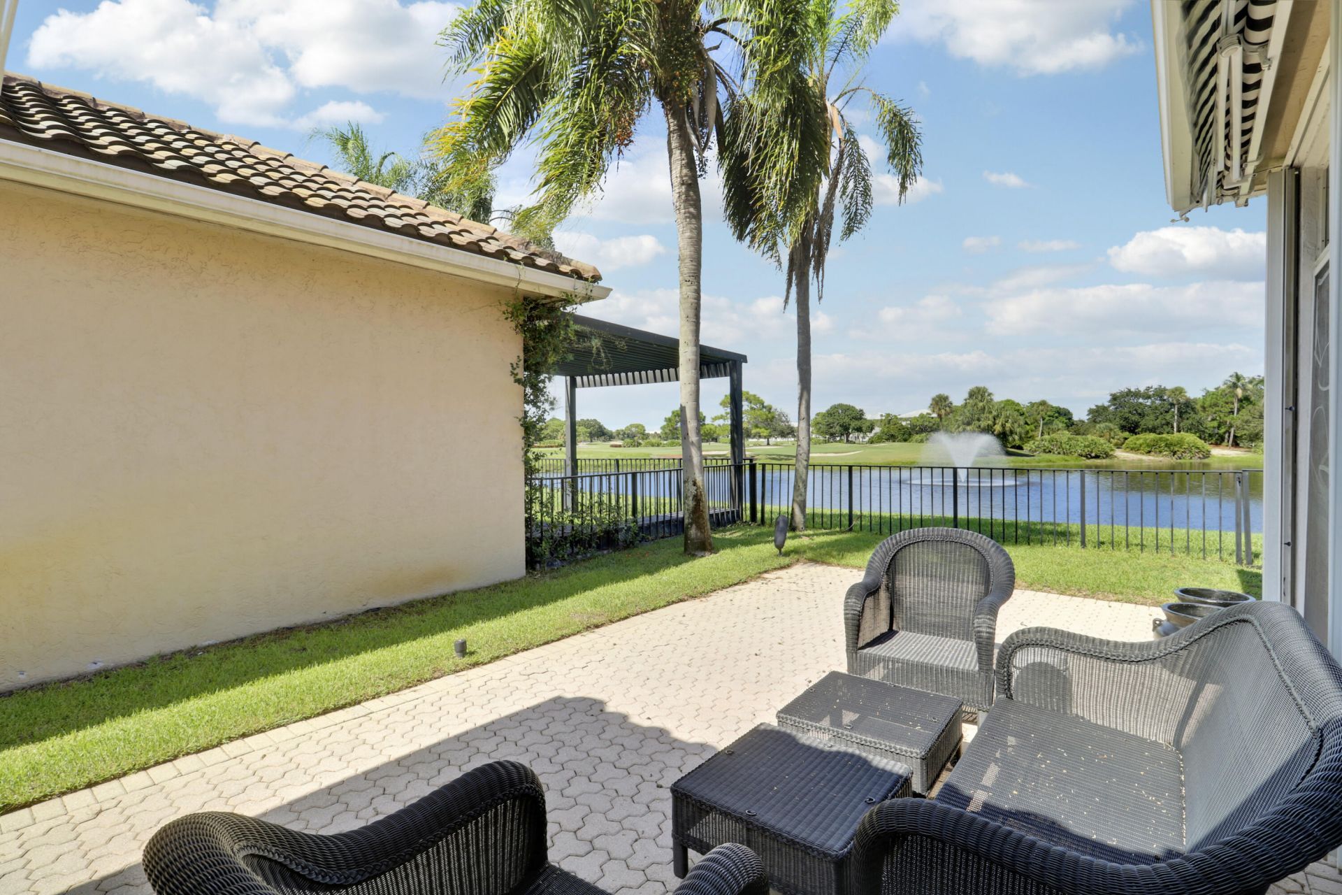 2189 Regents Boulevard, West Palm Beach, FL 33409 Photo