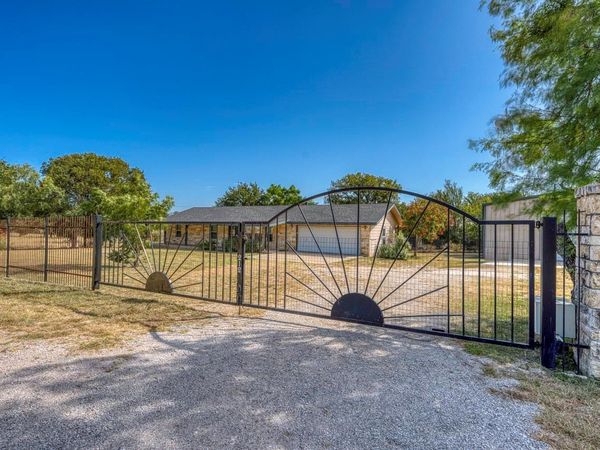 212 Deer DR, Sunrise Beach, TX 78643