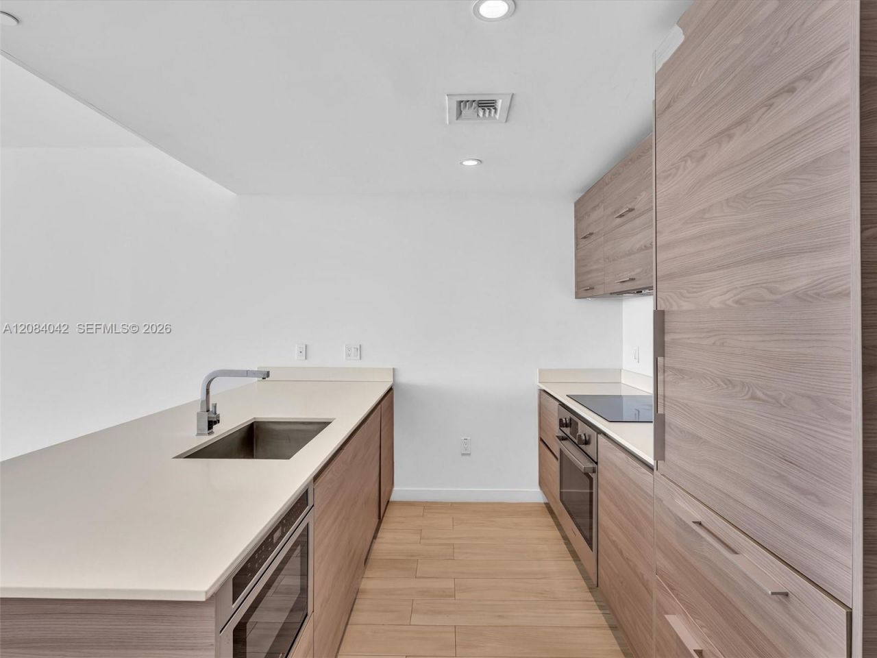 1300 S Miami Ave , Unit 3503, Miami, FL 33130 Photo