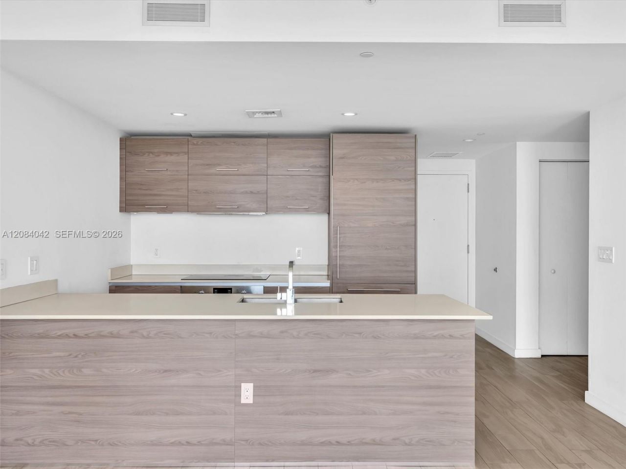 1300 S Miami Ave , Unit 3503, Miami, FL 33130 Photo