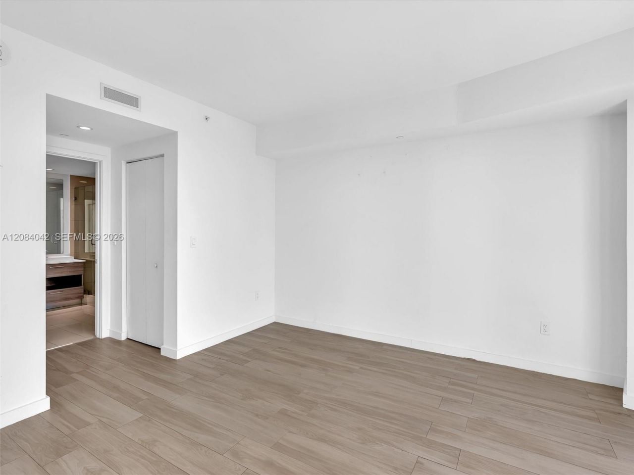 1300 S Miami Ave , Unit 3503, Miami, FL 33130 Photo