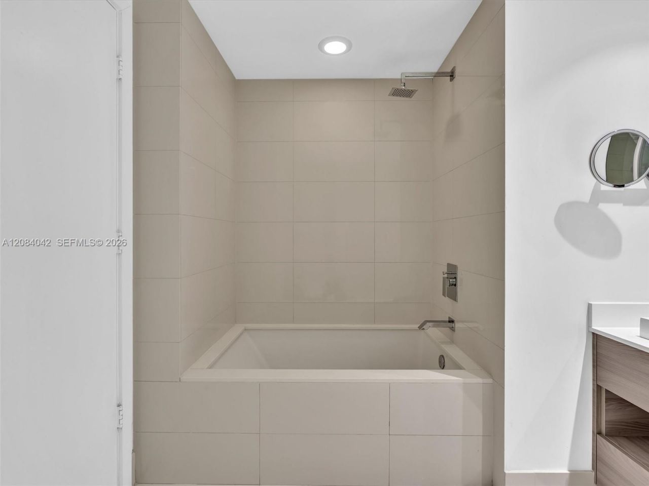 1300 S Miami Ave , Unit 3503, Miami, FL 33130 Photo