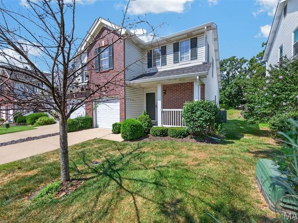 10427 Tiffany Village Court, St Louis, MO 63123