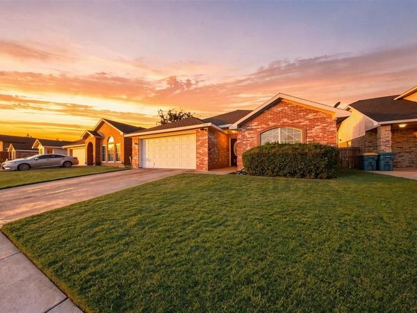737 Nelson Drive , Cedar Hill, TX 75104