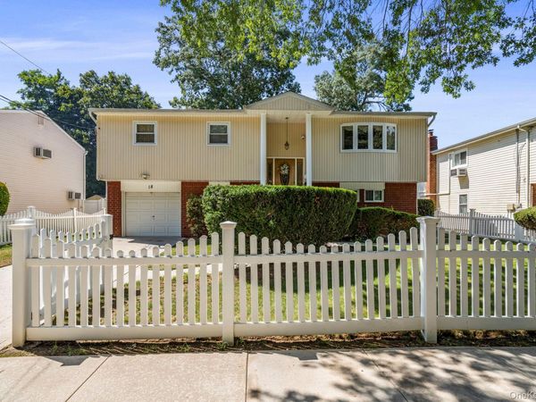 18 Brooklyn Avenue, Roosevelt, NY 11575