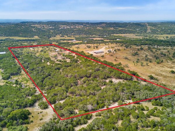 493 Lazy Valley, Comfort, TX 78013
