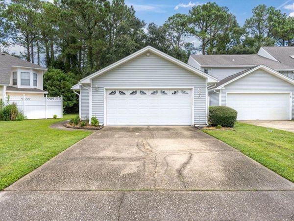 629 Emerald Lane, Fort Walton Beach, FL 32547