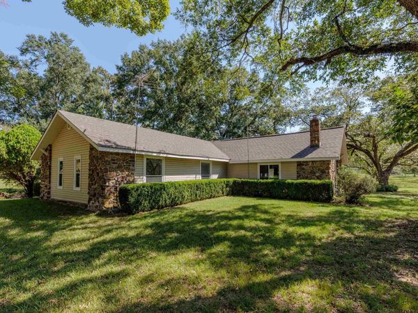 50 W Thompson Road , Perryville, AR 72126