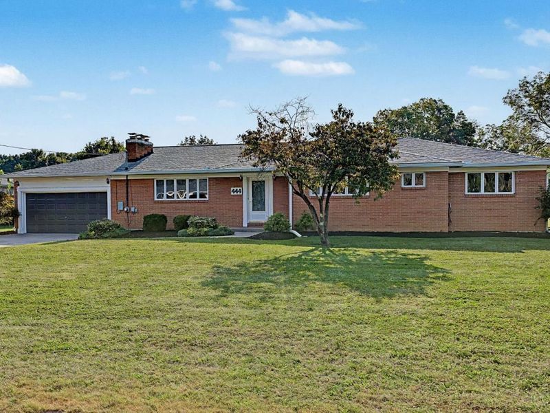 444 W Lomar Drive, Carlisle, OH 45005 Photo 2