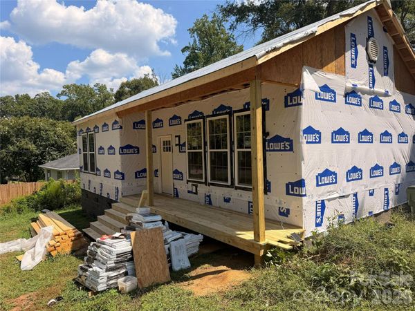 207 Mauney Street , Mount Holly, NC 28120