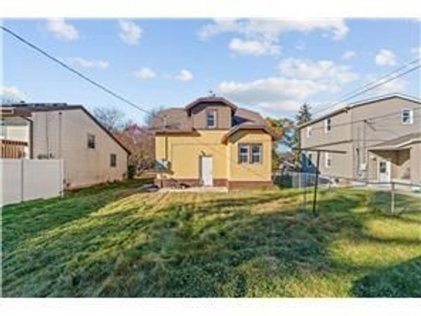 3934 Vera Cruz Avenue N, Robbinsdale, MN 55422