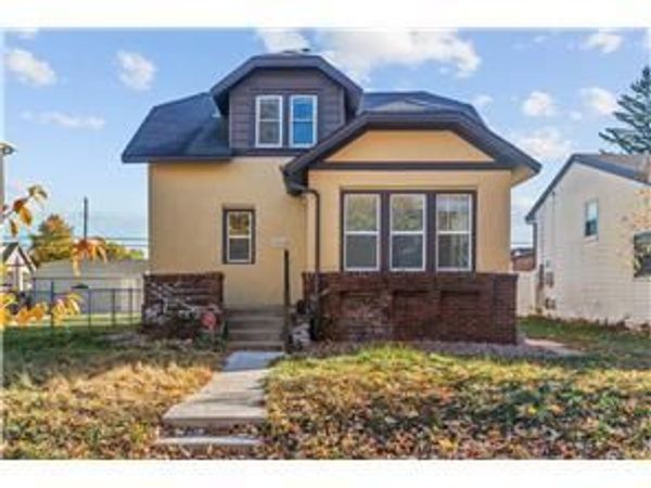 3934 Vera Cruz Avenue N, Robbinsdale, MN 55422