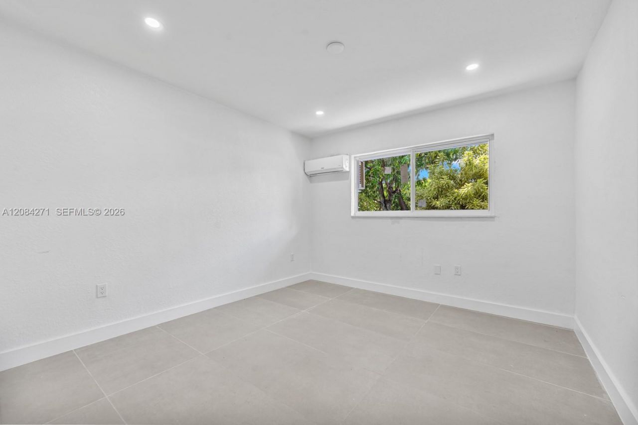 1849 NW 16th St , Unit B, Miami, FL 33125 Photo