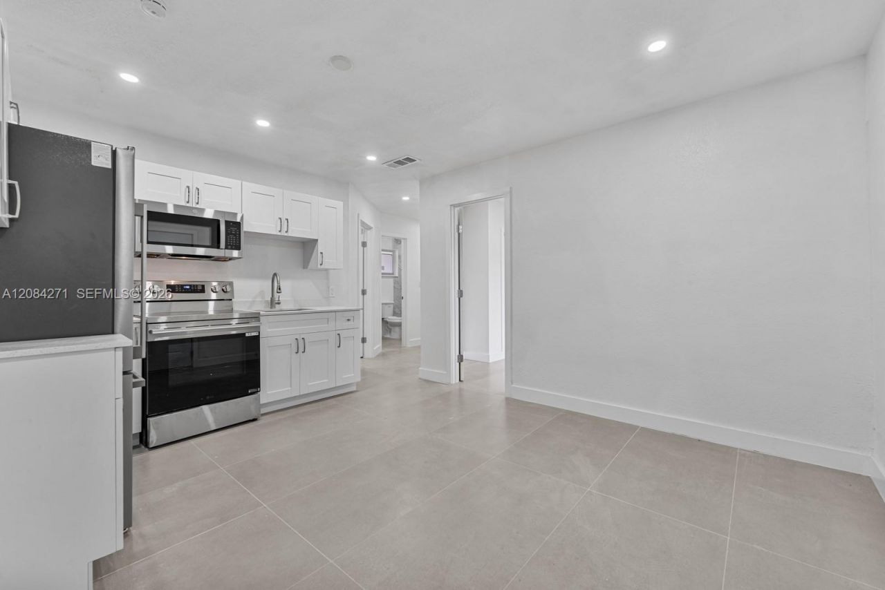 1849 NW 16th St , Unit B, Miami, FL 33125 Photo