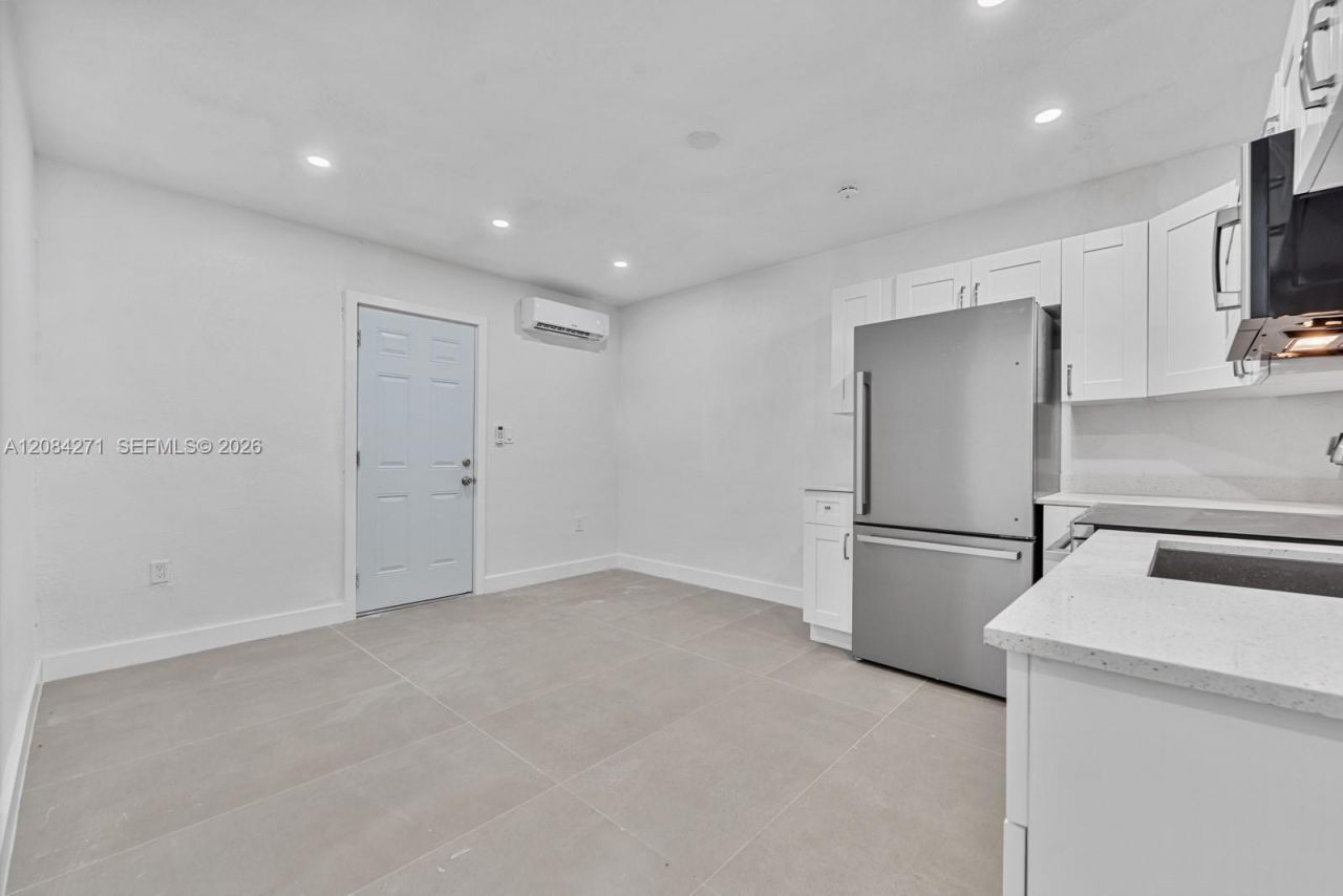 1849 NW 16th St , Unit B, Miami, FL 33125 Photo