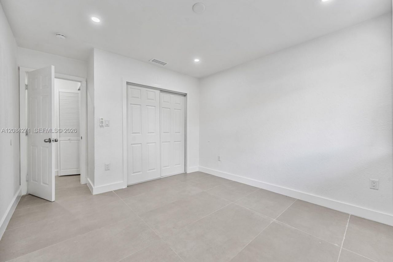 1849 NW 16th St , Unit B, Miami, FL 33125 Photo