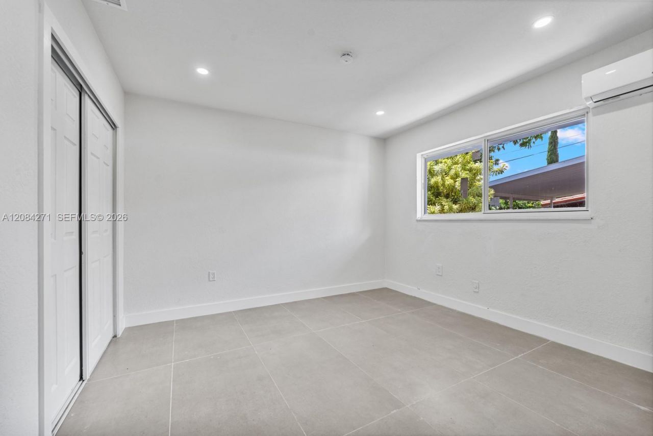 1849 NW 16th St , Unit B, Miami, FL 33125 Photo