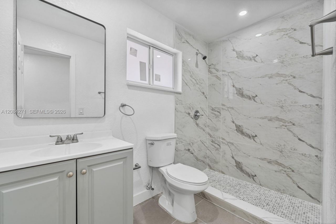1849 NW 16th St , Unit B, Miami, FL 33125 Photo