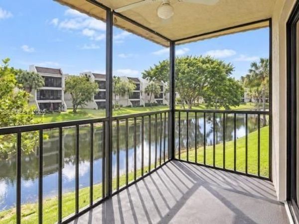 182 Lakeview Dr, Unit 204, Weston, FL 33326