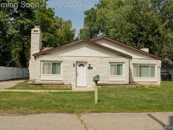8234 Arlis Street N, Commerce Township, Mi 48382