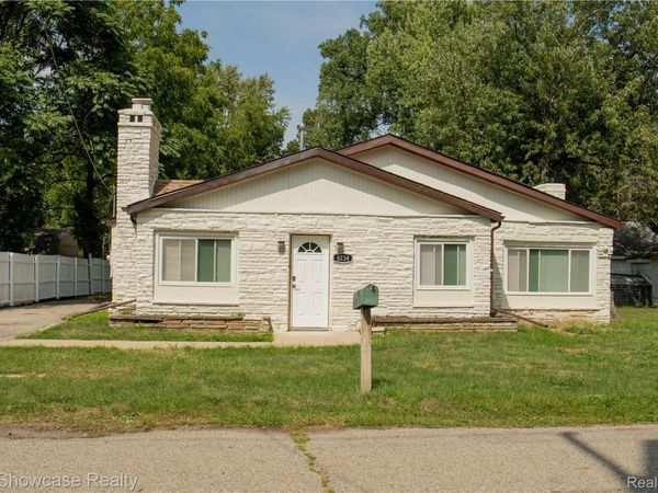 8234 Arlis Street N, Commerce Township, Mi 48382