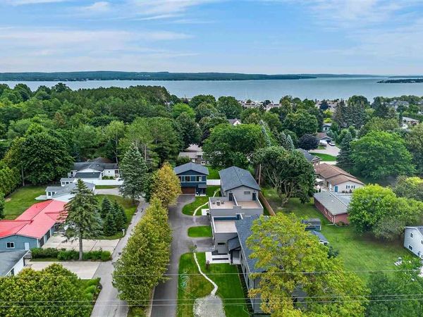 1002 May, Unit 3, Charlevoix, MI 49720
