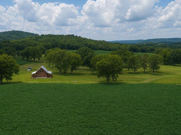 3138 Richmond Rd , Petersburg, TN 37144