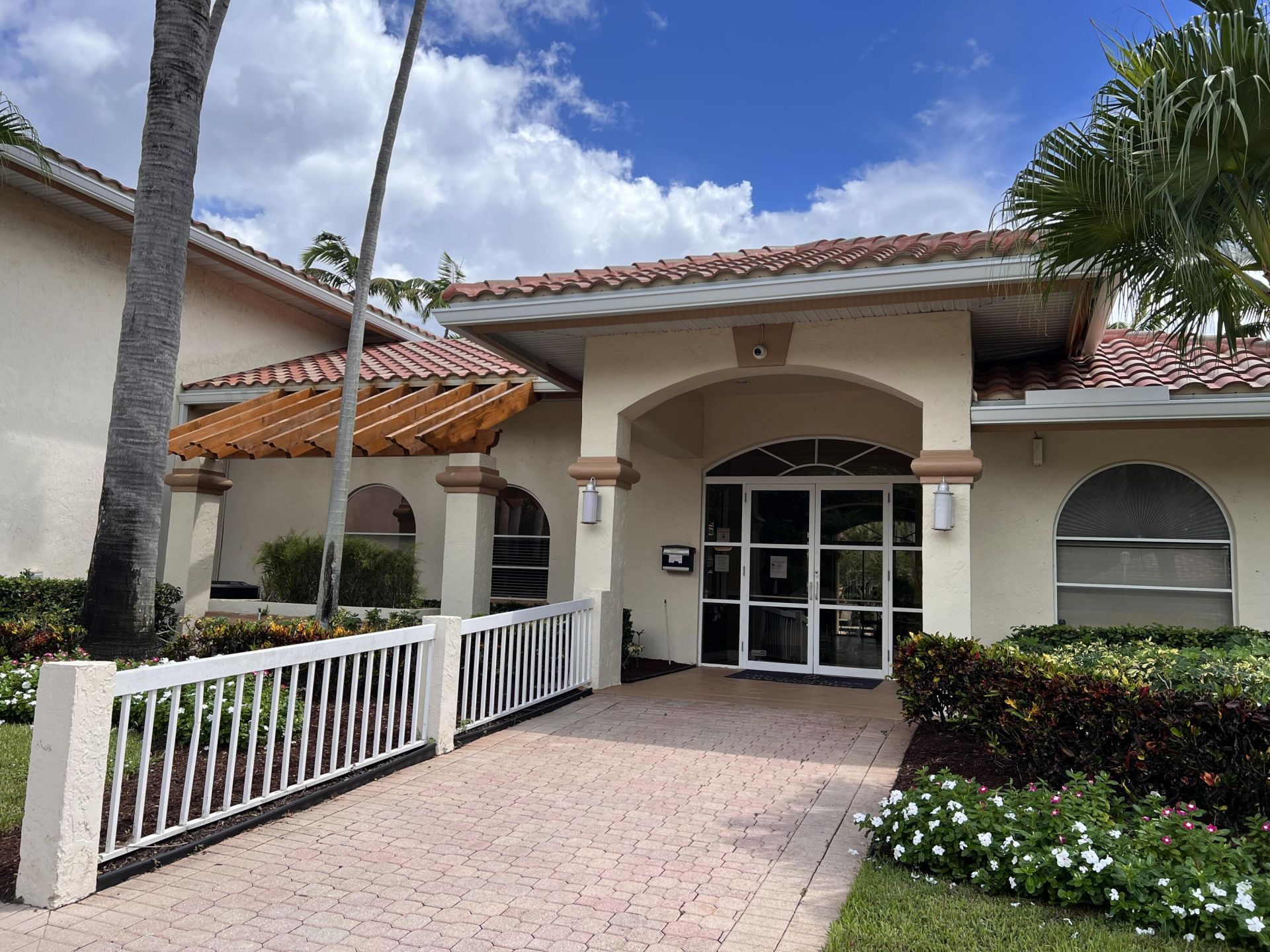1103 Glenmoor Drive, West Palm Beach, FL 33409 Photo