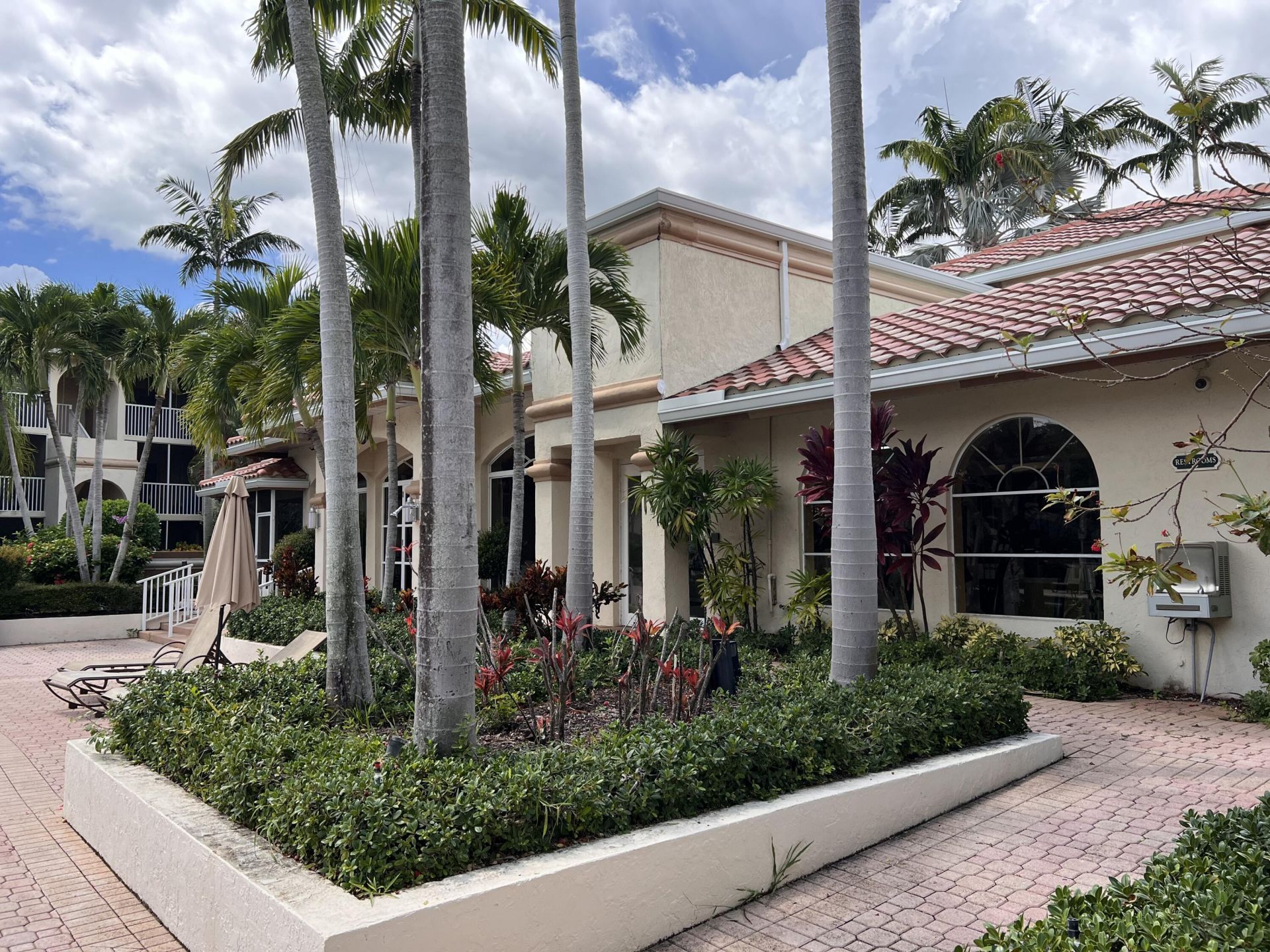 1103 Glenmoor Drive, West Palm Beach, FL 33409 Photo