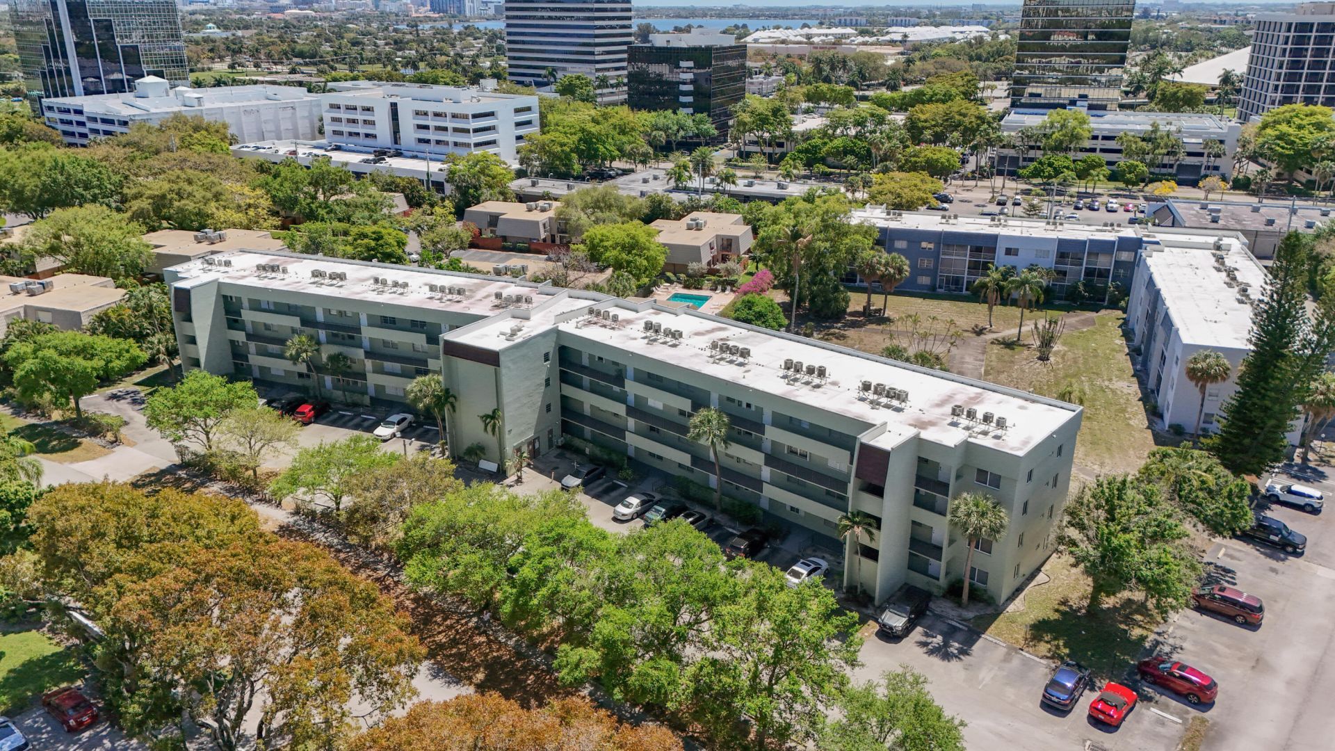 1638 Embassy Drive, Unit 208, West Palm Beach, FL 33401 Photo