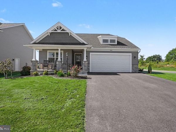 806 GREENWICH LANE, SHIPPENSBURG, PA 17257