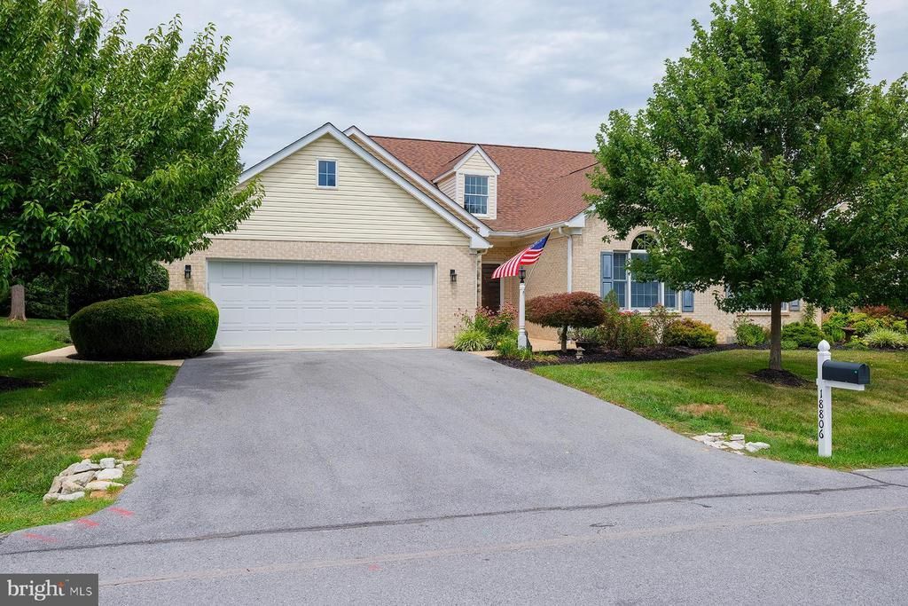 18806 Dover Drive, Hagerstown, MD 21742 Main Photo
