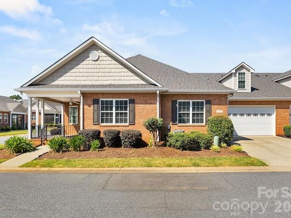 8379 Glacier Drive , Denver, NC 28037