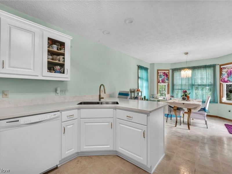 4136 Telegraph Lane, Vermilion, OH 44089 Photo 8