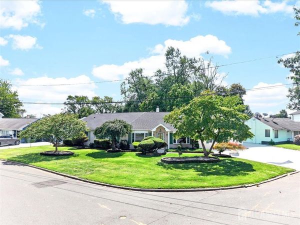 6 Idlewild Road , Edison, NJ 08817
